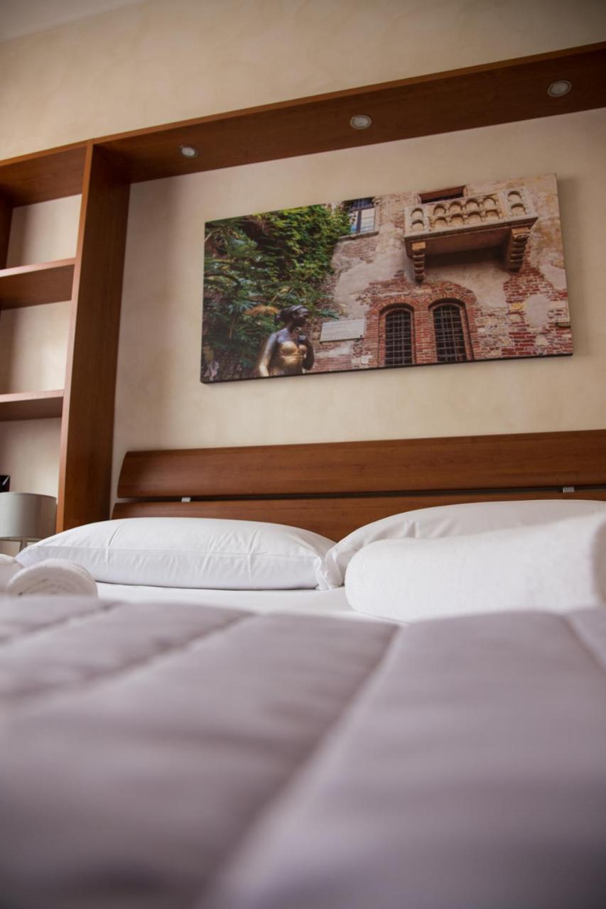 Gatto Romeo Apartments Верона Екстериор снимка