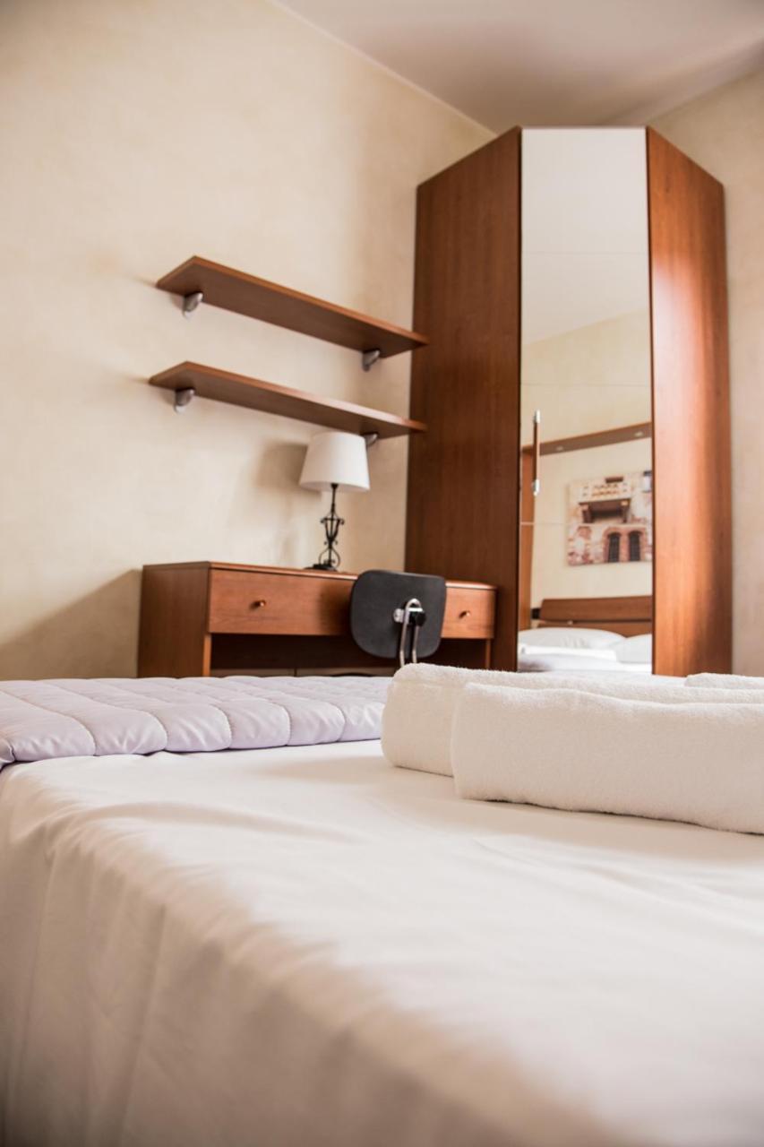 Gatto Romeo Apartments Верона Екстериор снимка